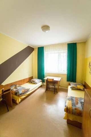 Хостелы Ondraszka Катовице Двухместный номер с 2 отдельными кроватями и собственной ванной комнатой-17