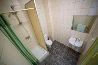 Хостелы Ondraszka Катовице Двухместный номер с 2 отдельными кроватями и собственной ванной комнатой-23